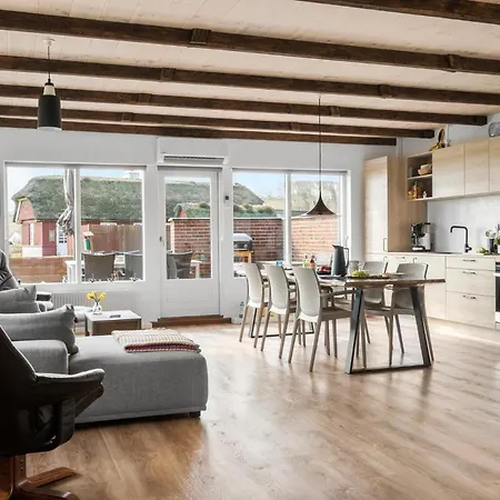 Cozy In With Jacuzzi Holiday home Lemvig