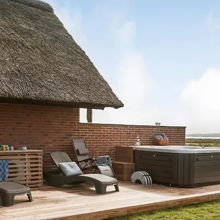 Cozy In With Jacuzzi Holiday home *